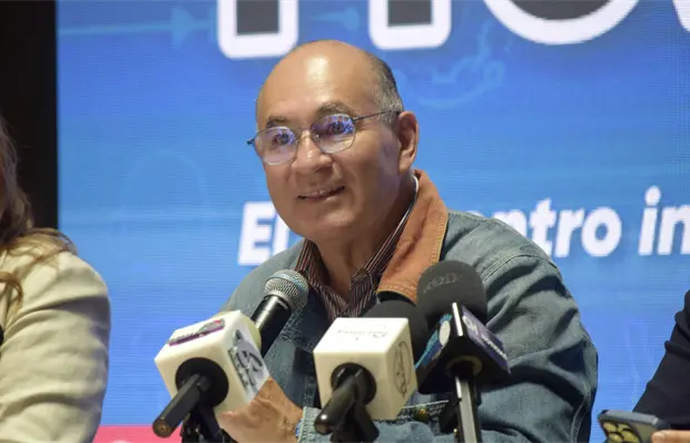 Galindo insiste en coalici&oacute;n rumbo al 2027