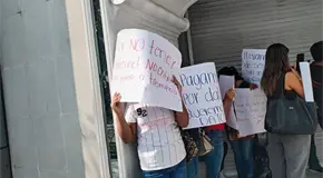 Ind&iacute;genas bloquean Telcel