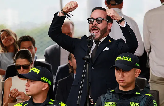 Primer revés para De la Espriella en el Congreso
