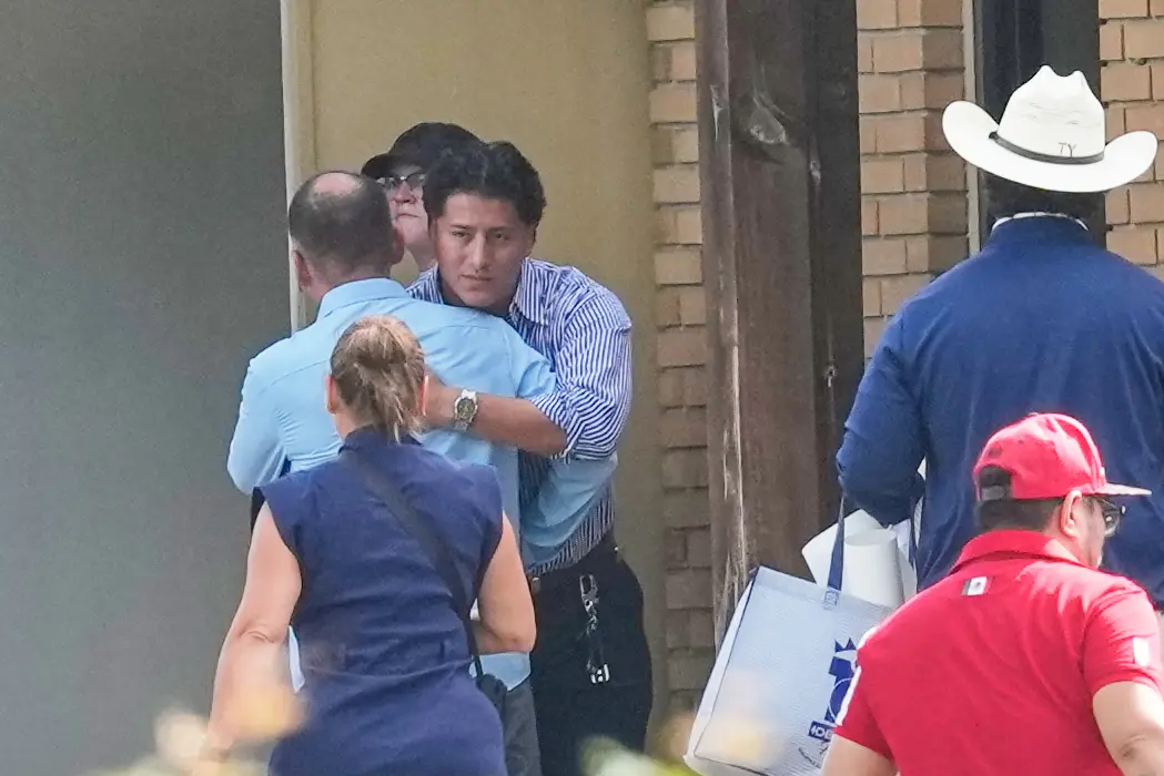 Familiares y detenidos piden justicia tras muerte de Lorenzo Salgado en operativo de ICE