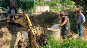 Fuga deja sin agua decenas de colonias