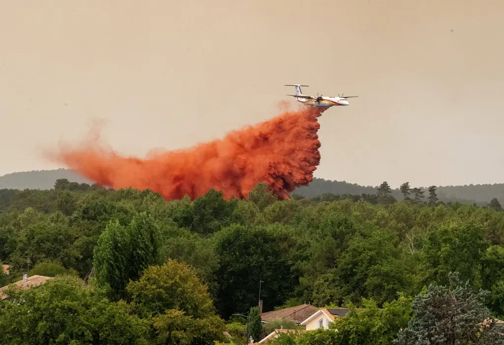 Incendios forestales en Gironda obligan a evacuar 20.000 personas