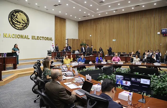 Regulará INE "campañas adelantadas"