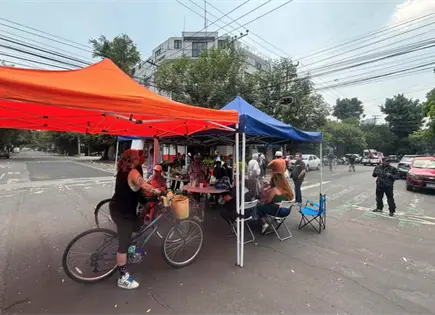 Vecinos de BJ Centro cumplen m&aacute;s de 24 horas en protesta