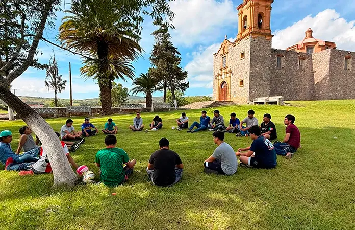 Jóvenes inician preseminario