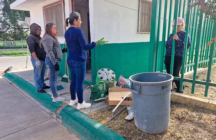 Vecinos de La Lomita rescatan un área verde