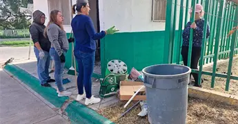 Vecinos de La Lomita rescatan un &aacute;rea verde