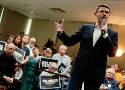 Candidato demócrata busca recuperar a hispanos en la frontera de Texas Candidato demócrata busca recuperar a hispanos en la frontera de Texas