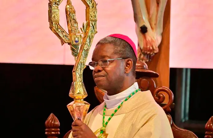 Enviado papal llama a los jóvenes a enfrentar desafíos