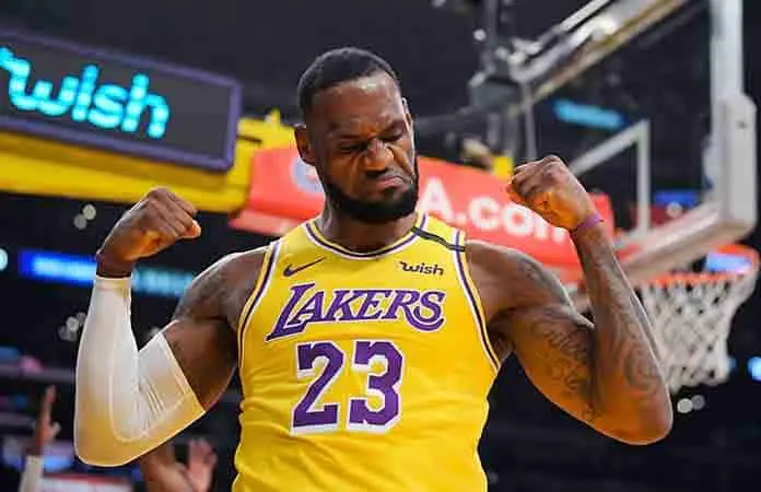 LeBron James ficha por 76ers