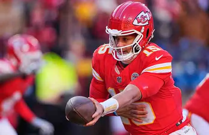 Mahomes recibe alta médica sin límites