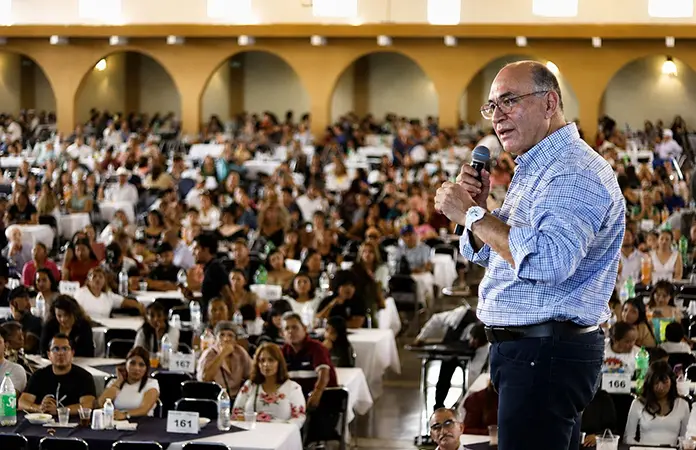 Más de 3 mil tianguistas reconocen el trabajo del Alcalde Galindo