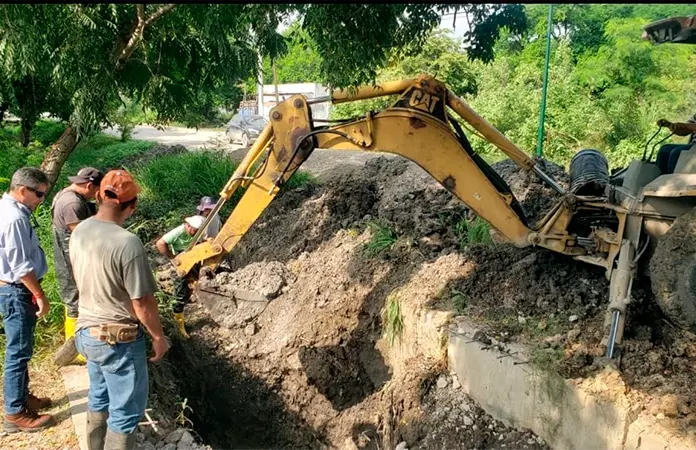 Sigue desabasto de agua en zona tének