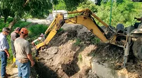 Sigue desabasto de agua en zona t&eacute;nek