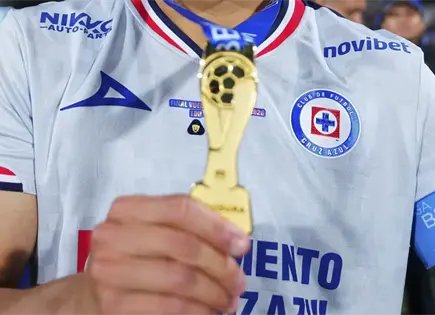 Ídolo de Cruz Azul sorprende al jugar en torneo amateur de EU Ídolo de Cruz Azul sorprende al jugar en torneo amateur de EU
