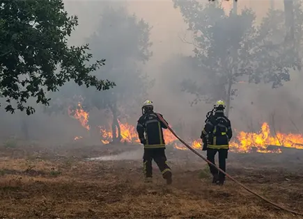 Más de 250.000 personas huyen de los incendios Más de 250.000 personas huyen de los incendios