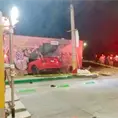 Mustang embiste a motociclista y causa tragedia Mustang embiste a motociclista y causa tragedia