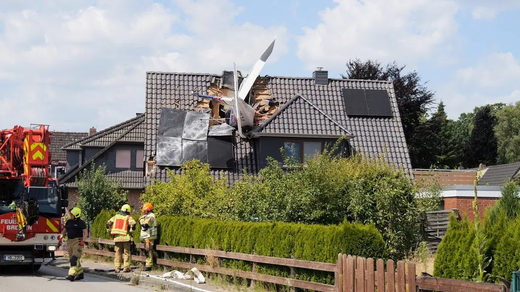 Una avioneta se estrella contra una casa en el norte de Alemania