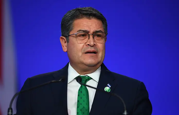Expresidente regresa a Honduras tras indulto