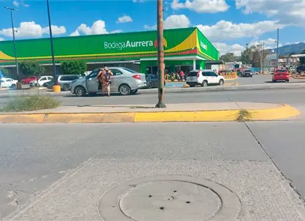 Fuga de aguas negras afecta a los Olivos