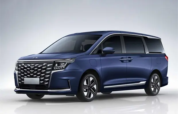 JAC Traveller llega con espacio para siete