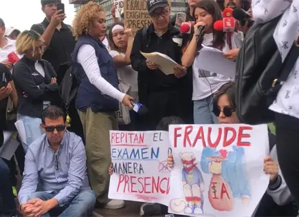 Marchan a la UNAM para exigir otro examen, ahora presencial