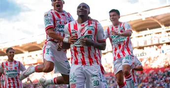 Le&oacute;n visita a Necaxa en el estadio Victoria este lunes