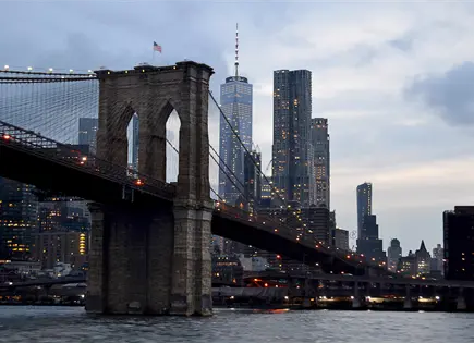 Taxista en Nueva York intenta estafar a creador mexicano
