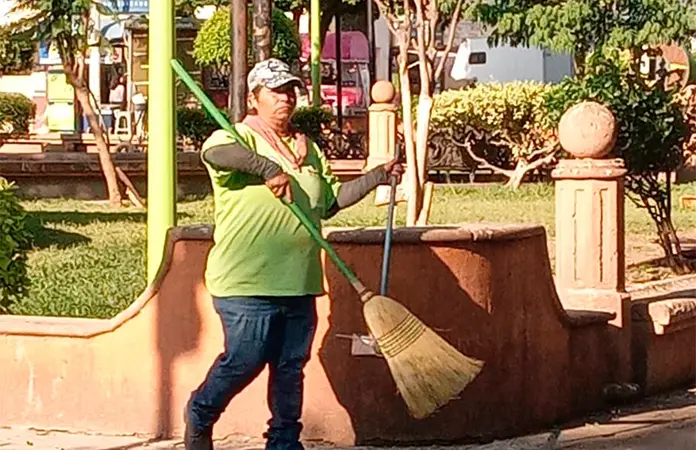 Empleados municipales piden aumento salarial