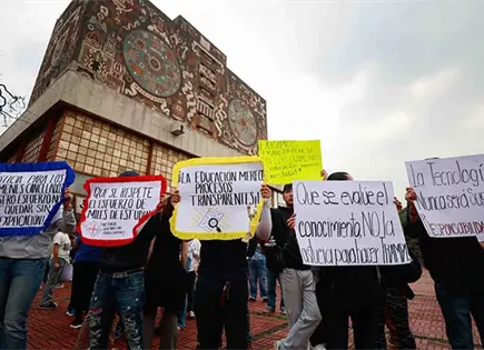 Exigen a UNAM reponer examen