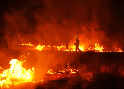 Francia evacua 4000 personas por incendio en Gironda