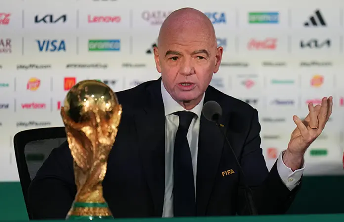 Recrimina Infantino a críticos por falsos rumores