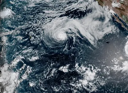 Tormenta tropical Fausto genera oleaje fuerte en Hawai
