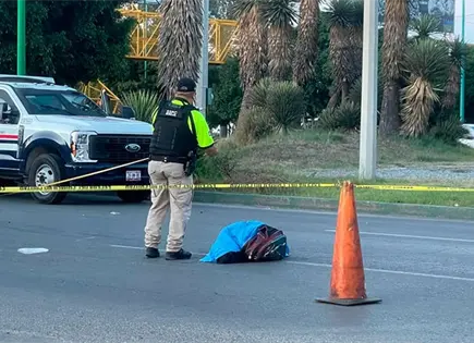 Fallece peatón atropellado por una camioneta Fallece peatón atropellado por una camioneta