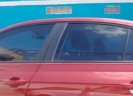 Multan hasta 15 propietarios de autos con polarizados