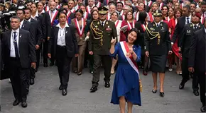 Keiko Fujimori asume presidencia de Perú Keiko Fujimori asume presidencia de Perú