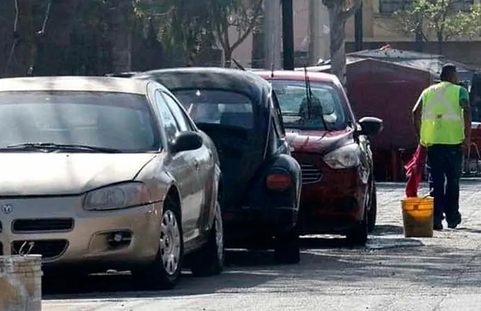Alertan por extorsiones de lavacoches en Soledad