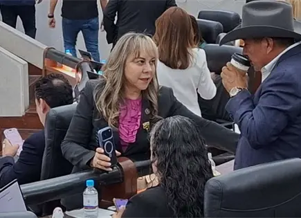 Arremete Sara Rocha contra expriista que se unió a la gallardía Arremete Sara Rocha contra expriista que se unió a la gallardía