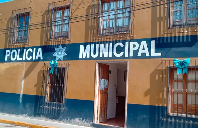 Encubre alcalde a su yerno; bloquea a agentes de PDI