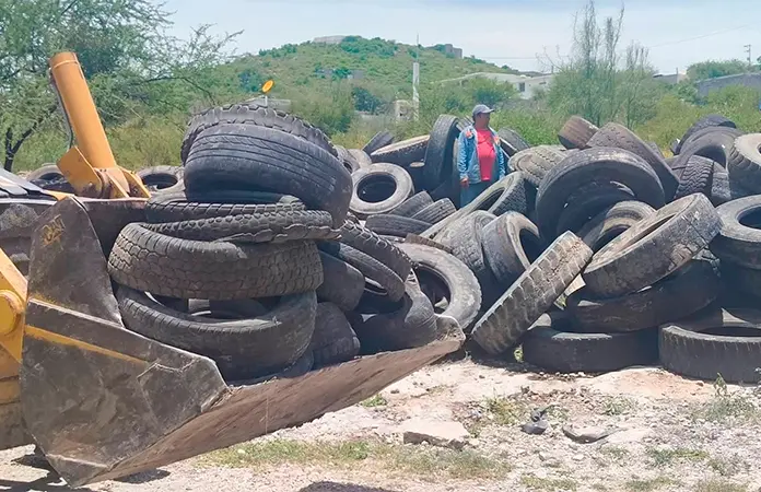 Llevan llantas viejas a planta cementera