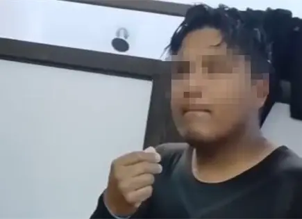 Descubren a sujeto en ba&ntilde;o de mujeres de Gogorr&oacute;n