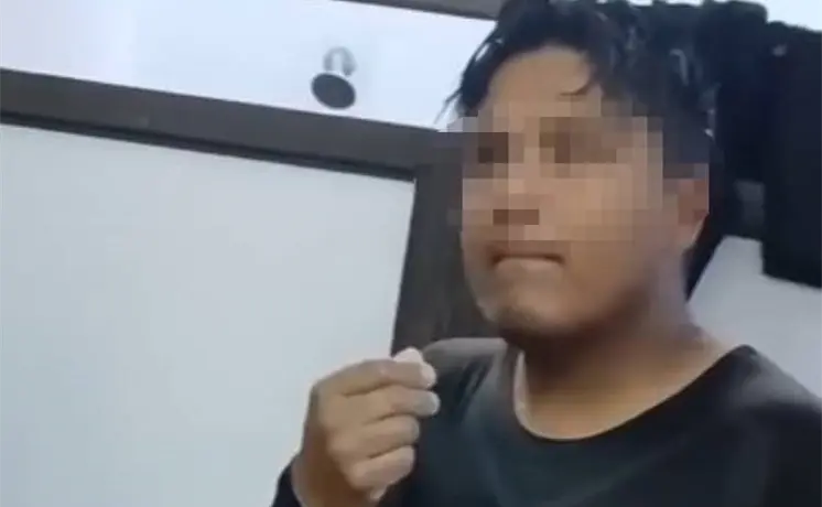 Descubren a sujeto en ba&ntilde;o de mujeres de Gogorr&oacute;n