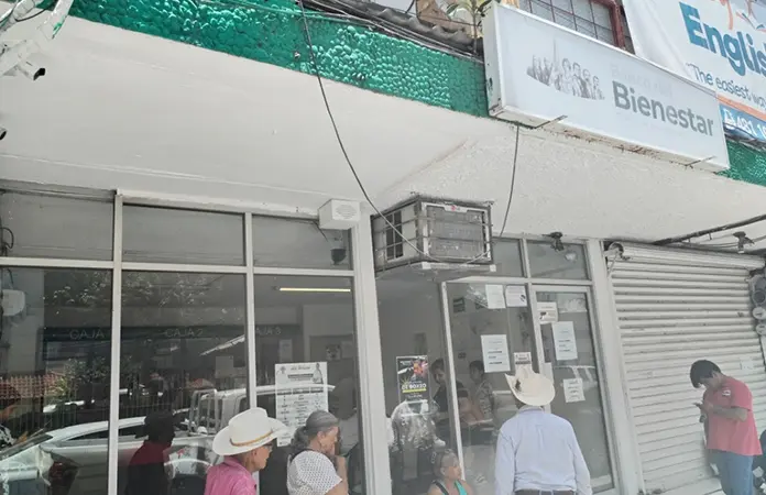 Cierran sucursal del Banco Bienestar de zona centro