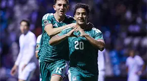 México aplasta a Guatemala