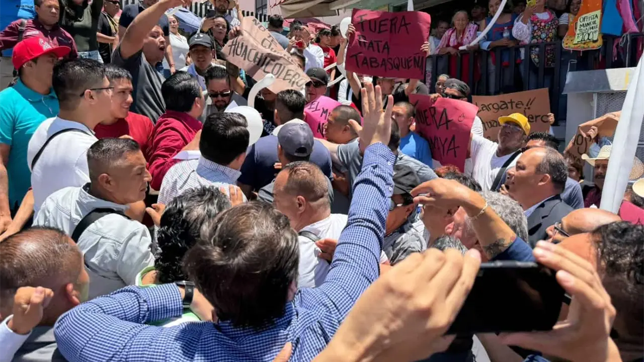 Zumaya denuncia agresiones durante recorrido por el República (video)