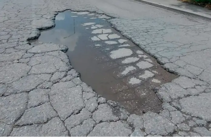 Baches, lo que más enoja a capitalinos