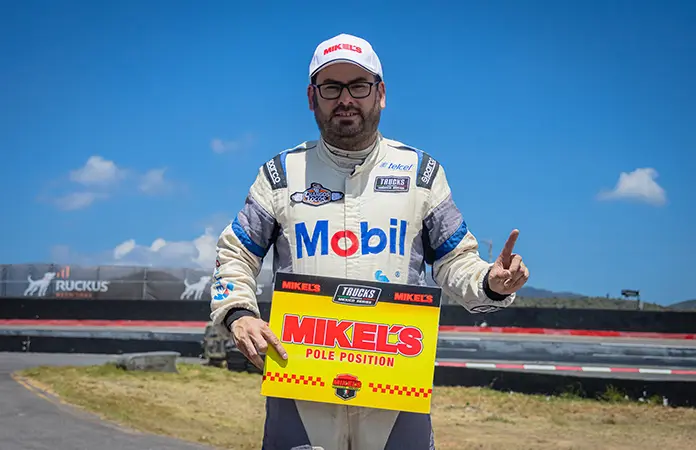 "Bob"Espinoza se lleva la pole
