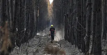 Choque de helic&oacute;pteros griegos en incendio cerca de Atenas