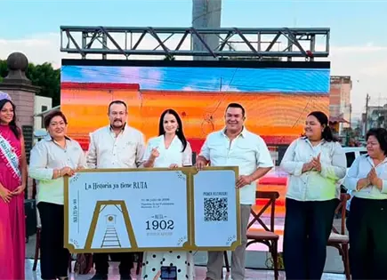En servicio Tranvía, un tour turístico En servicio Tranvía, un tour turístico