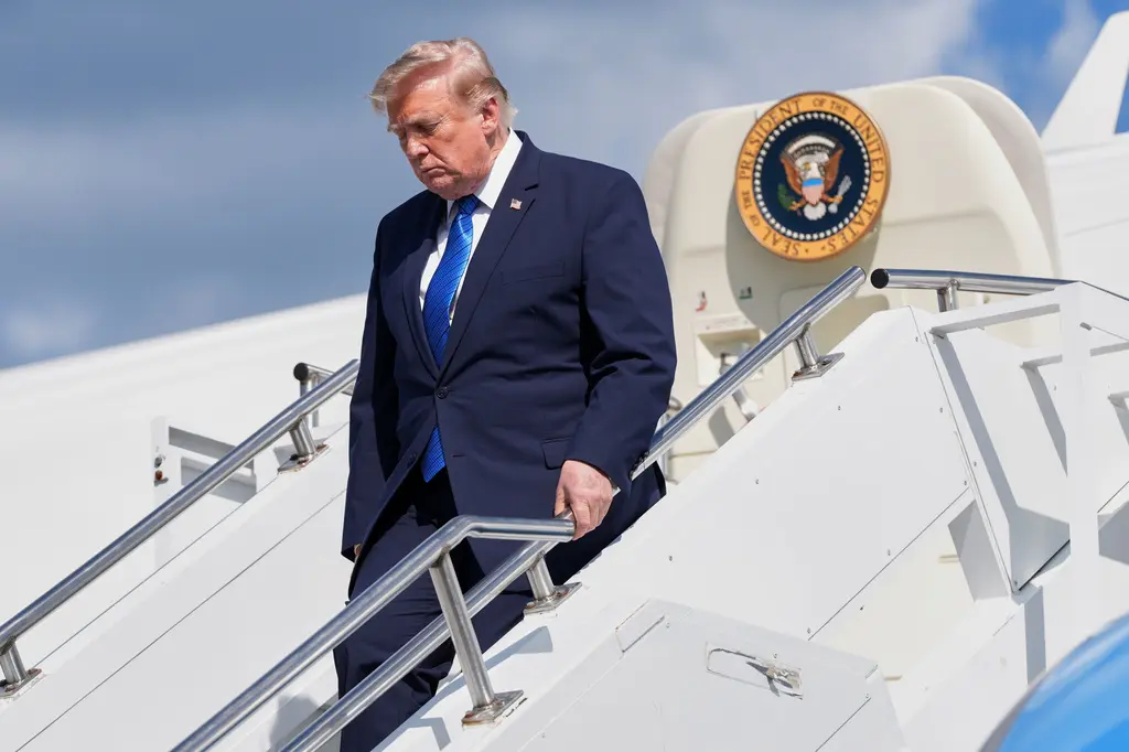 Trump anuncia pausa en ataques a Irán tras acuerdo preliminar